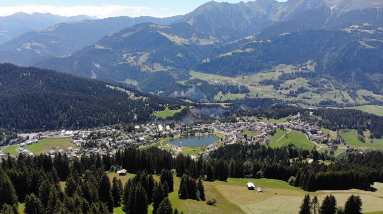 Luftaufnahme von Laax – das Unterwerk wird vollständig erneuert.