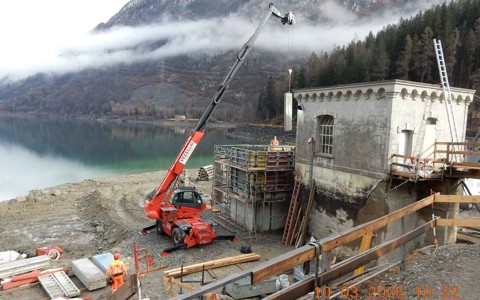 Kranarbeiten am Dotiersee in Miralago
