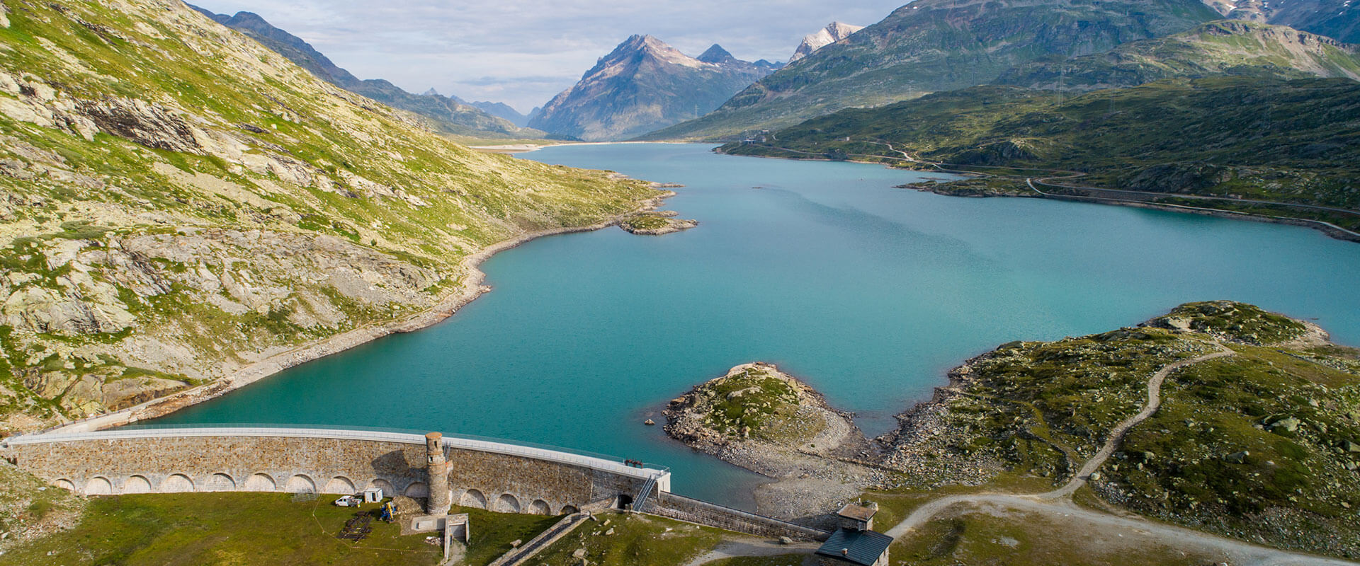 Wasserkraft am Lago Bianco am Berninapass