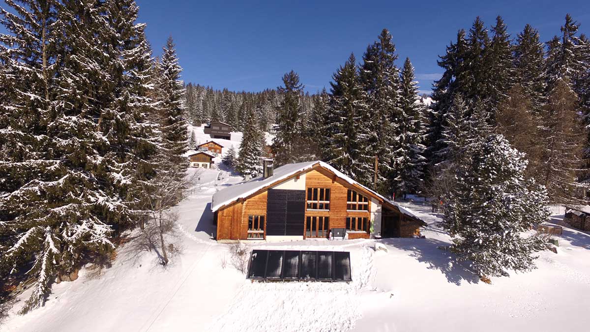 Einfamilienhaus in Pany mit PV-Anlage