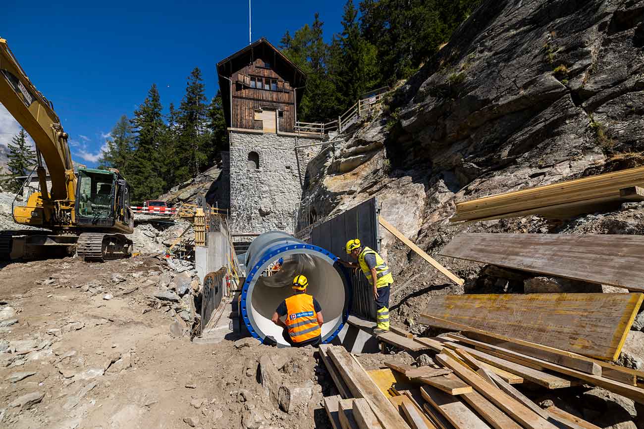 Lavori di costruzione per l'ammodernamento completo della centrale elettrica di Robbia