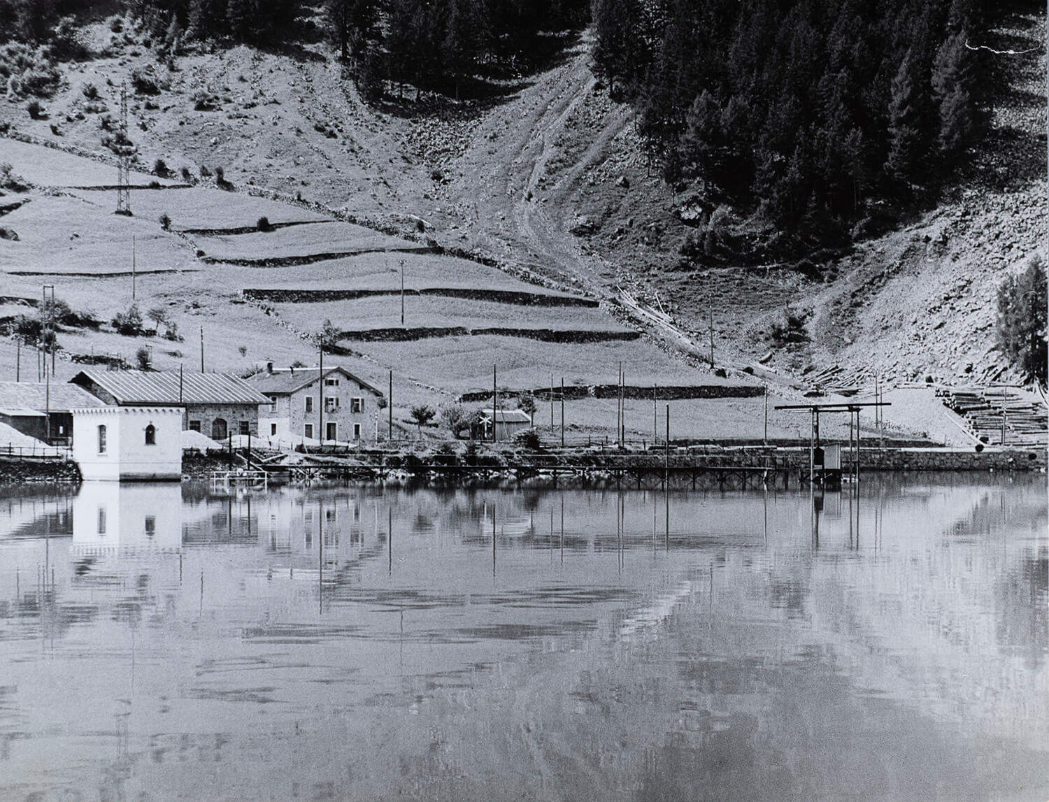 Presa d'acqua diretta per la centrale di Campocologno, costruita dal 1912 al 1914